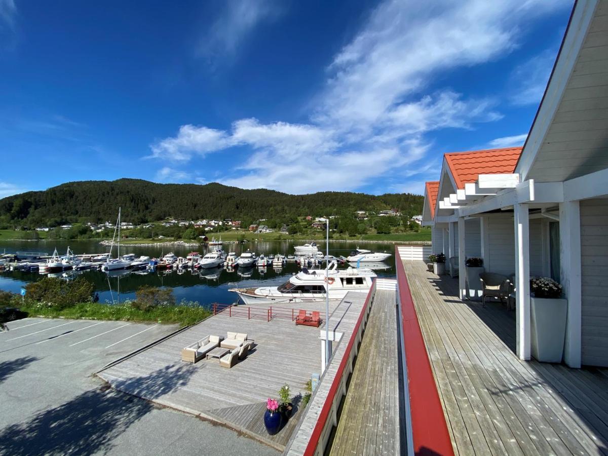 Sunde Fjord Hotel, Free And Easy Parking Solavagen Exterior foto
