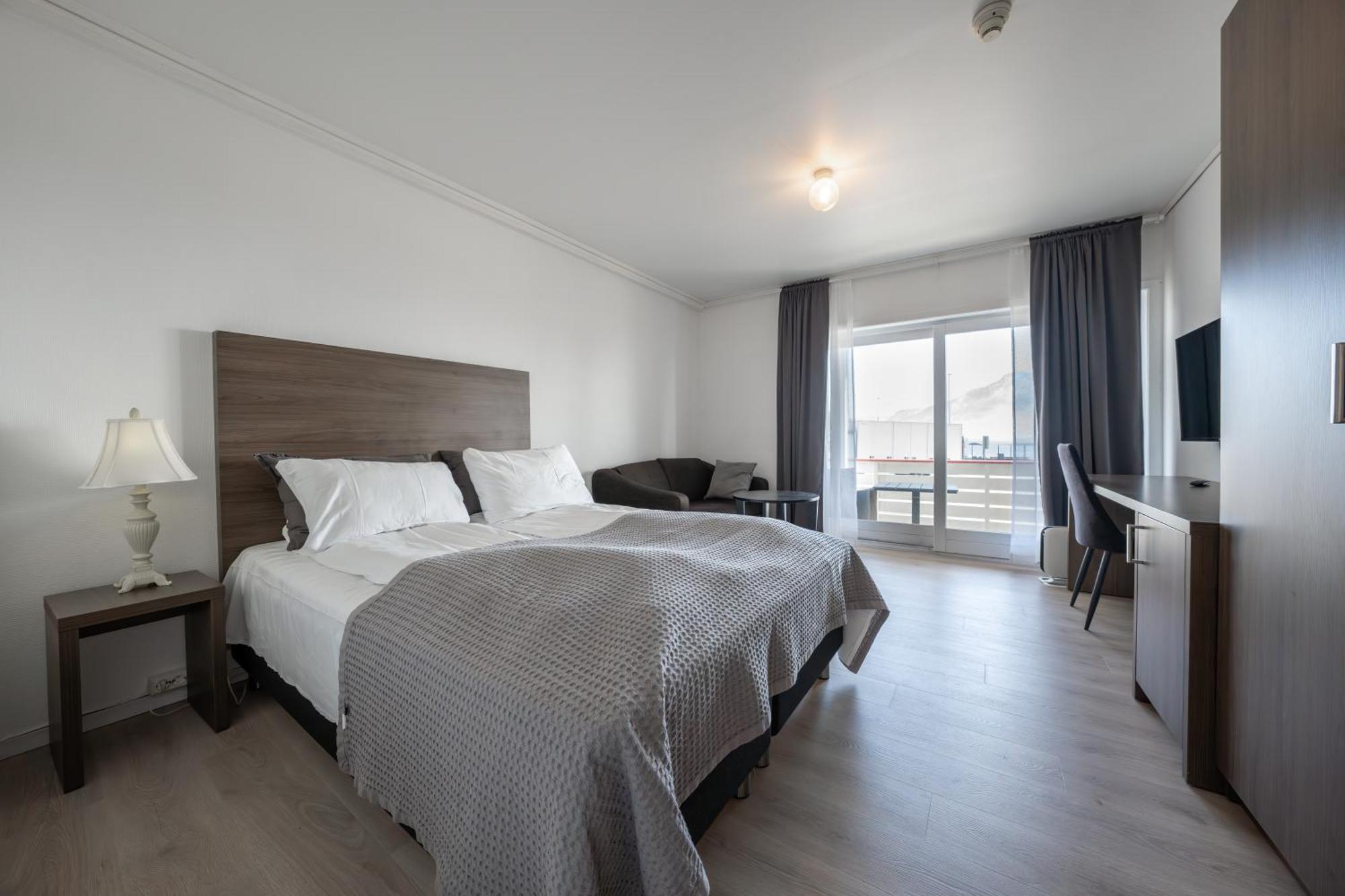 Sunde Fjord Hotel, Free And Easy Parking Solavagen Exterior foto